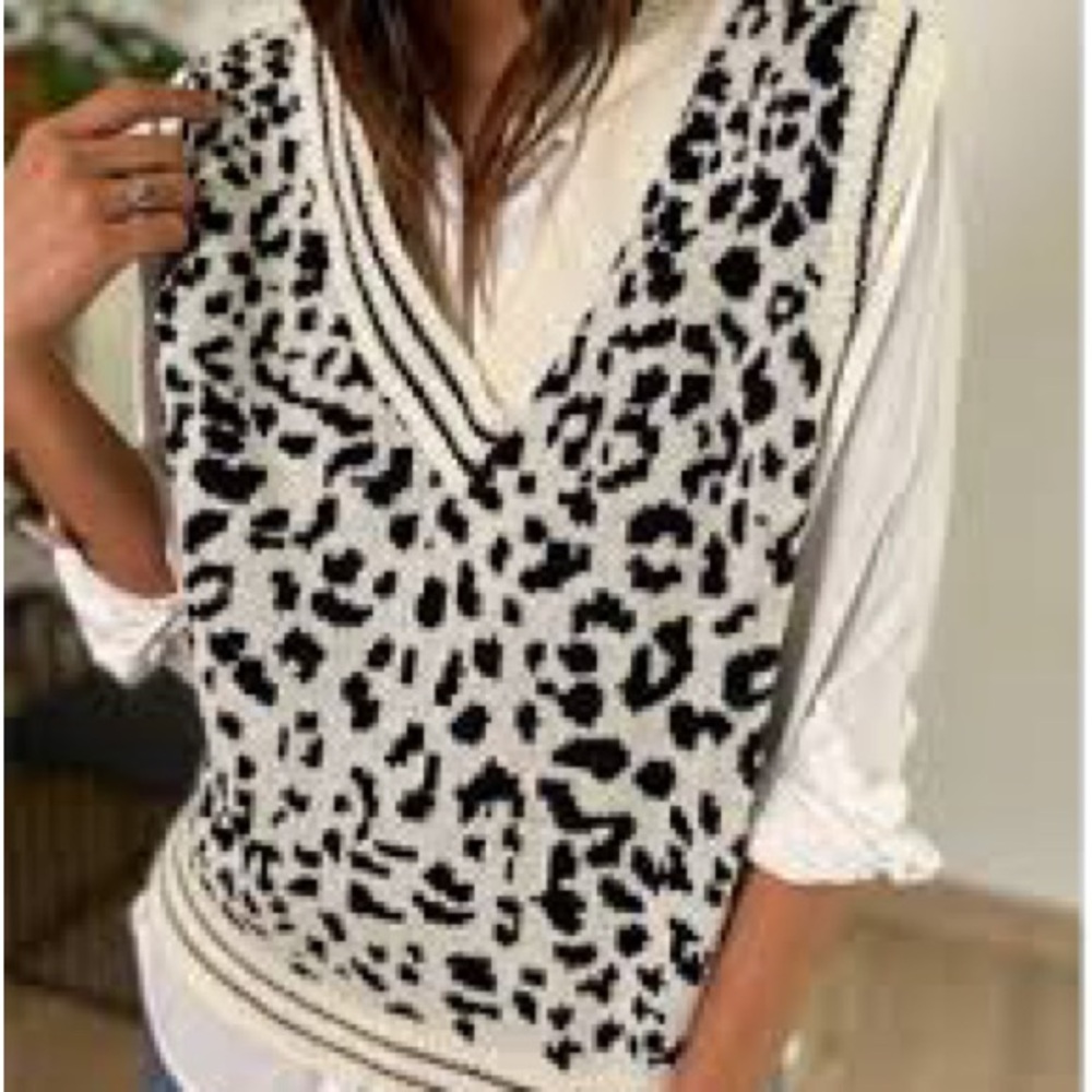 Black and White Leopard Print Sweater Vest - Picture 2 of 5
